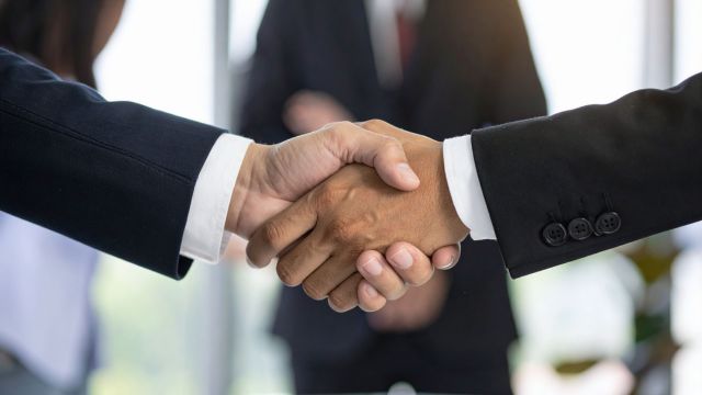 Ilustrasi blog: Cara Negosiasi Gaji agar Tidak Terlihat Rakus tapi Tetap Profesional - Woilo Blog