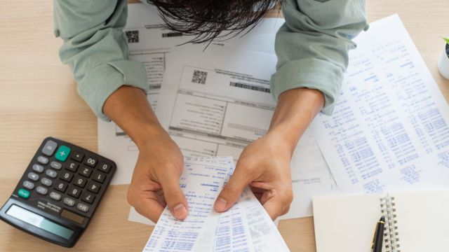 Ilustrasi blog: Perbedaan Kebutuhan dan Keinginan dalam Mengelola Keuangan Pribadi - Woilo Blog